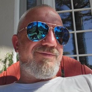 Meet your Posher, Chris